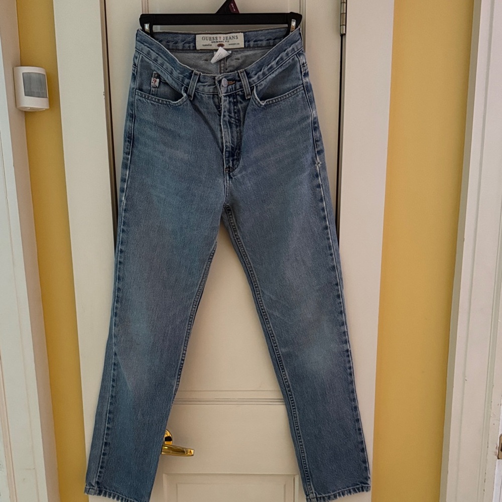Guess Women's Classic Denim Straight Leg Jeans